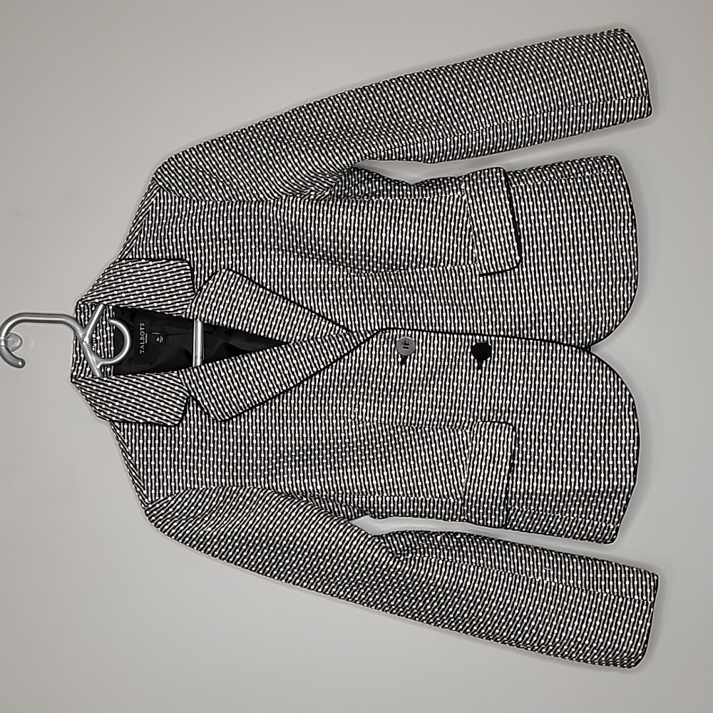 Talbots size 6P black & White polka stitched dot blazer